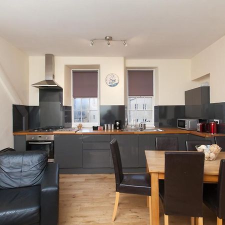 Cozy Apartment Beside Edinburgh Castle!!! المظهر الخارجي الصورة