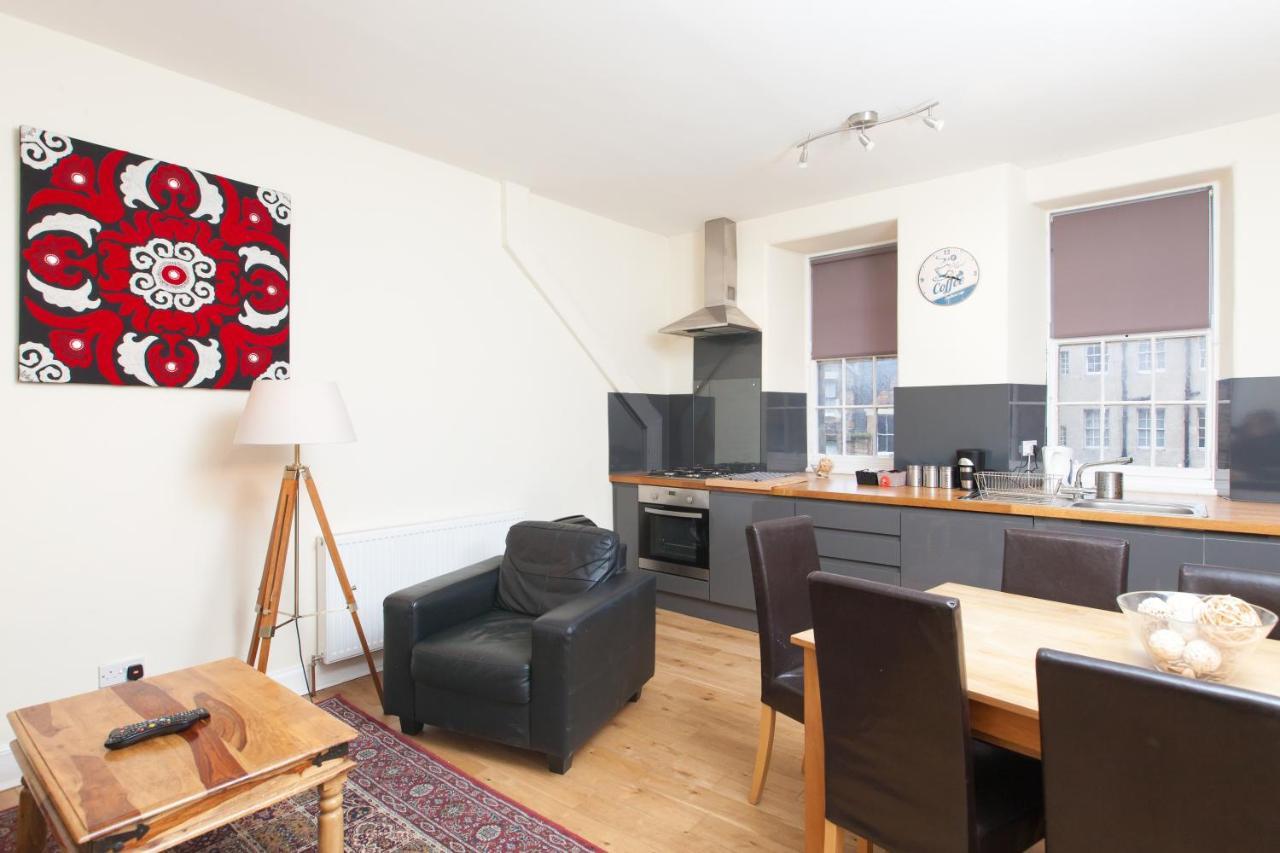 Cozy Apartment Beside Edinburgh Castle!!! المظهر الخارجي الصورة